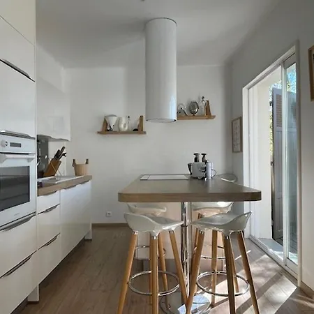 Moderne Centre-ville - Pers. - Fr-1-308-213 Le Lavandou