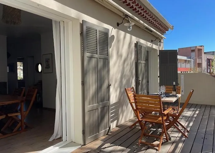 Moderne Centre-ville - Pers. - Fr-1-308-213 * Le Lavandou