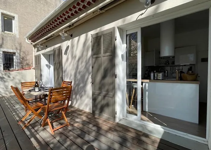 Moderne Centre-ville - Pers. - Fr-1-308-213 *