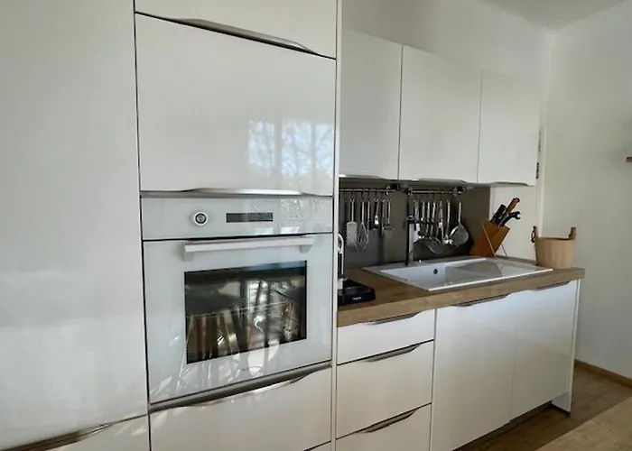 Moderne Centre-ville - Pers. - Fr-1-308-213